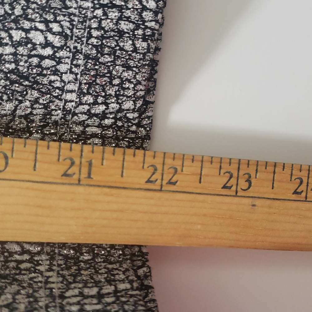 NWOT Super Comfortable Pull On Karen Kane At Knee Length Black Jacquard Skirt - Picture 7 of 7